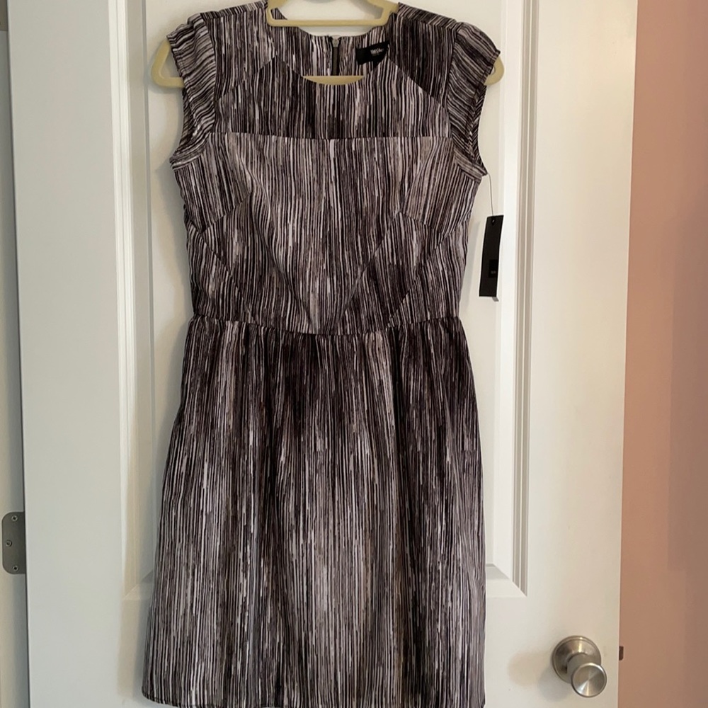 NWT Beautiful Womens Trendy Mossimo dress! Perfect for Day or Night!